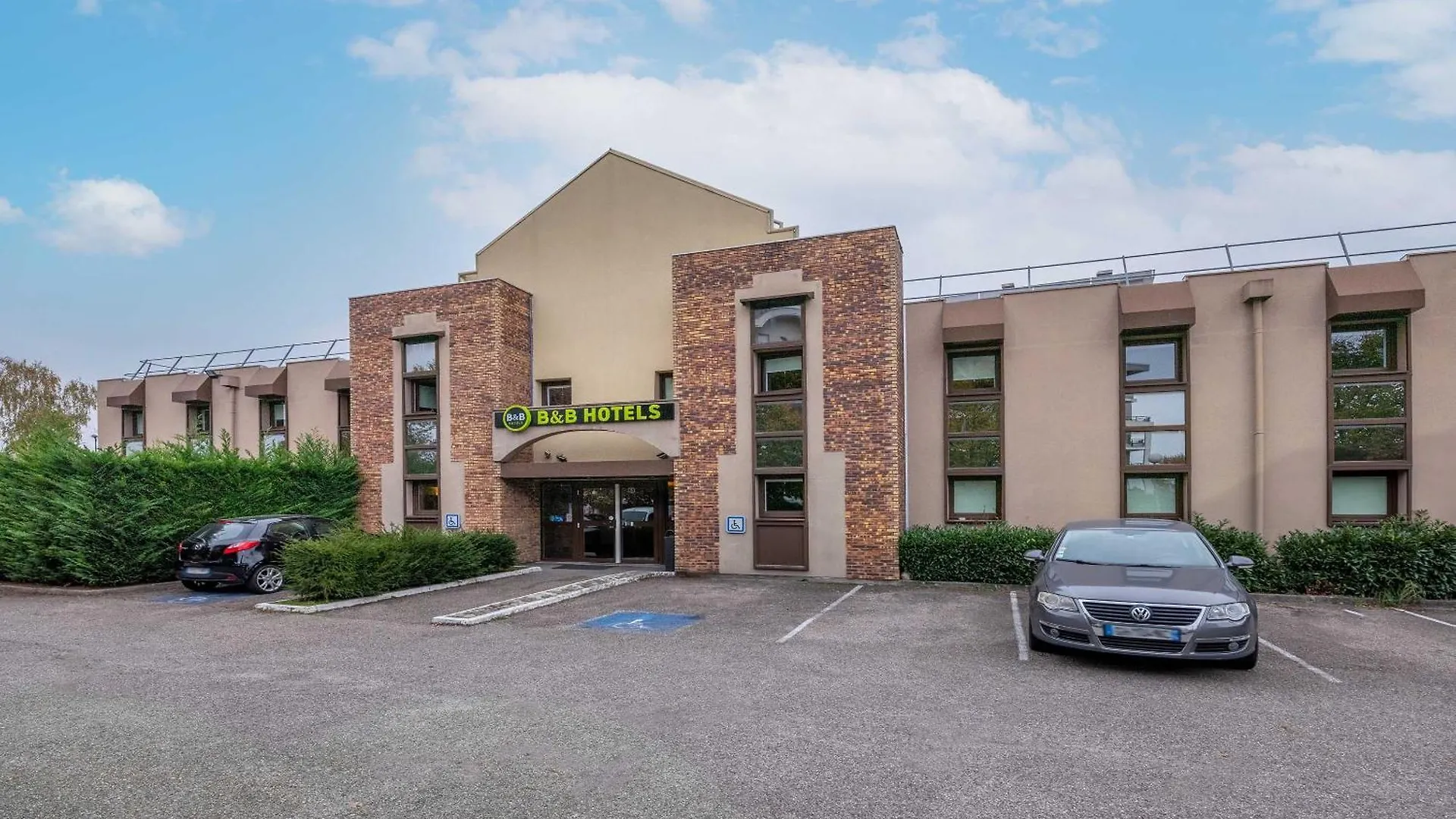 B&B Hotel Annemasse Est 2*,