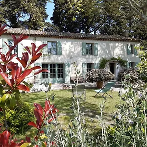 D'hôtes Dans Mas Près D'avignon , Châteaurenard France